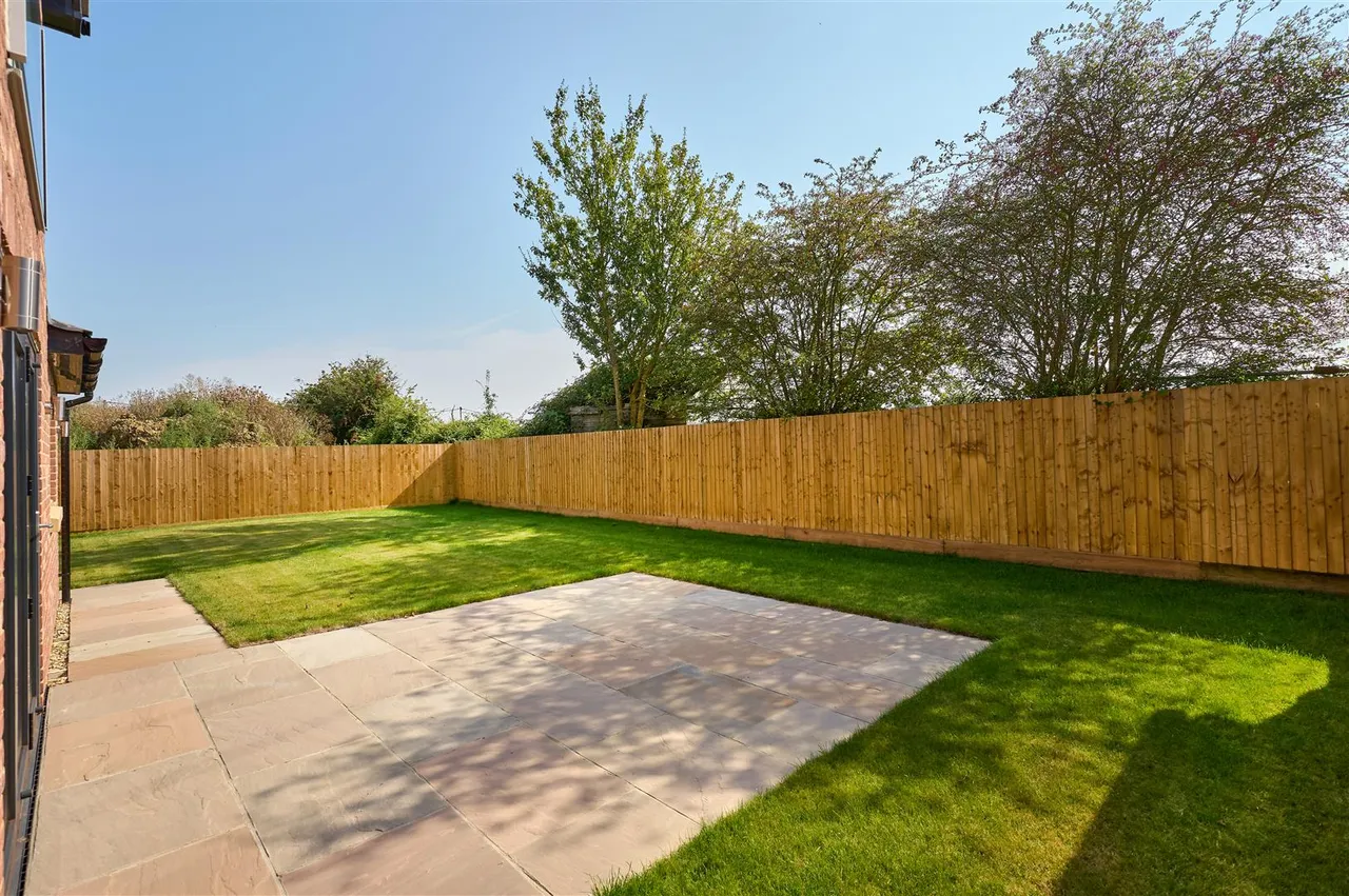 Coopers Close, Aslacton, NR15, photo 13