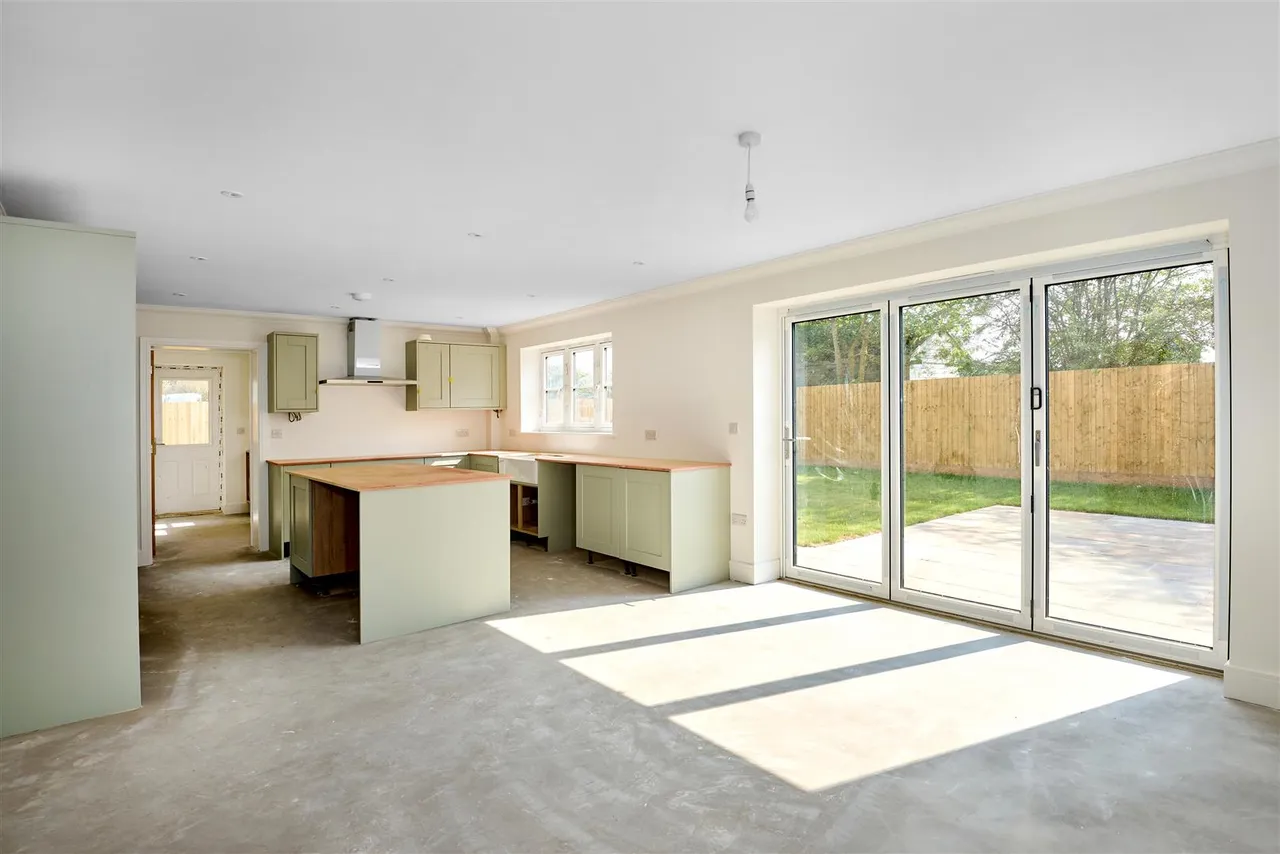 Coopers Close, Aslacton, NR15, photo 5