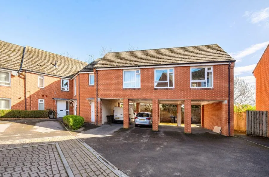 2 bed flat for sale, Flax Mill Park, Devizes, SN10