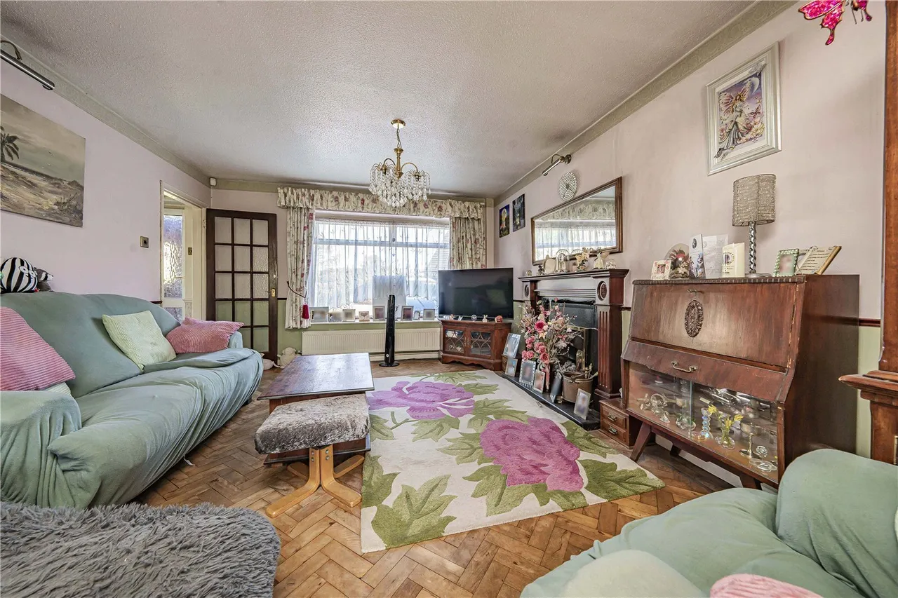 Lawn Avenue, West Drayton, UB7, photo 11