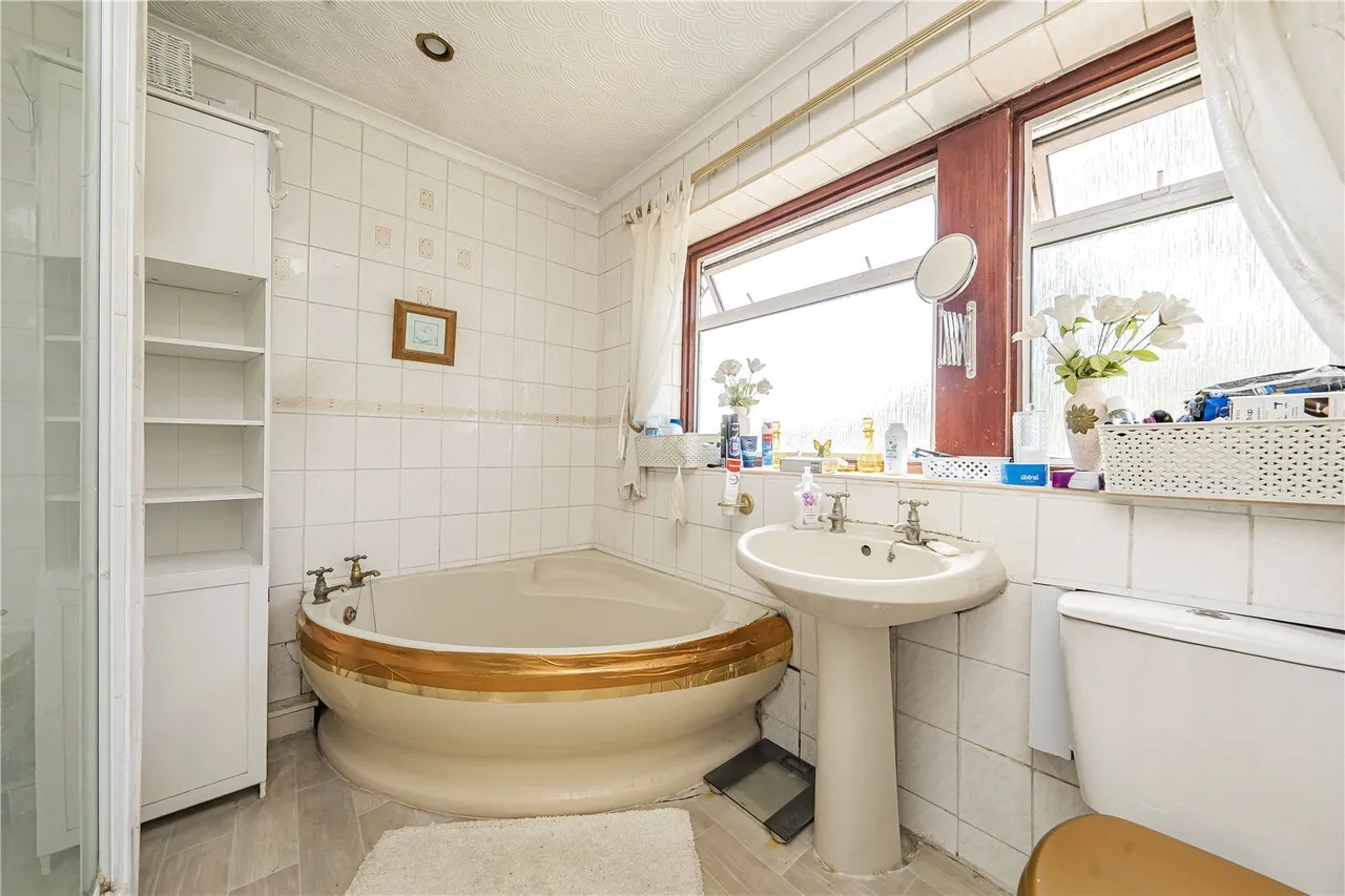 Lawn Avenue, West Drayton, UB7, photo 13