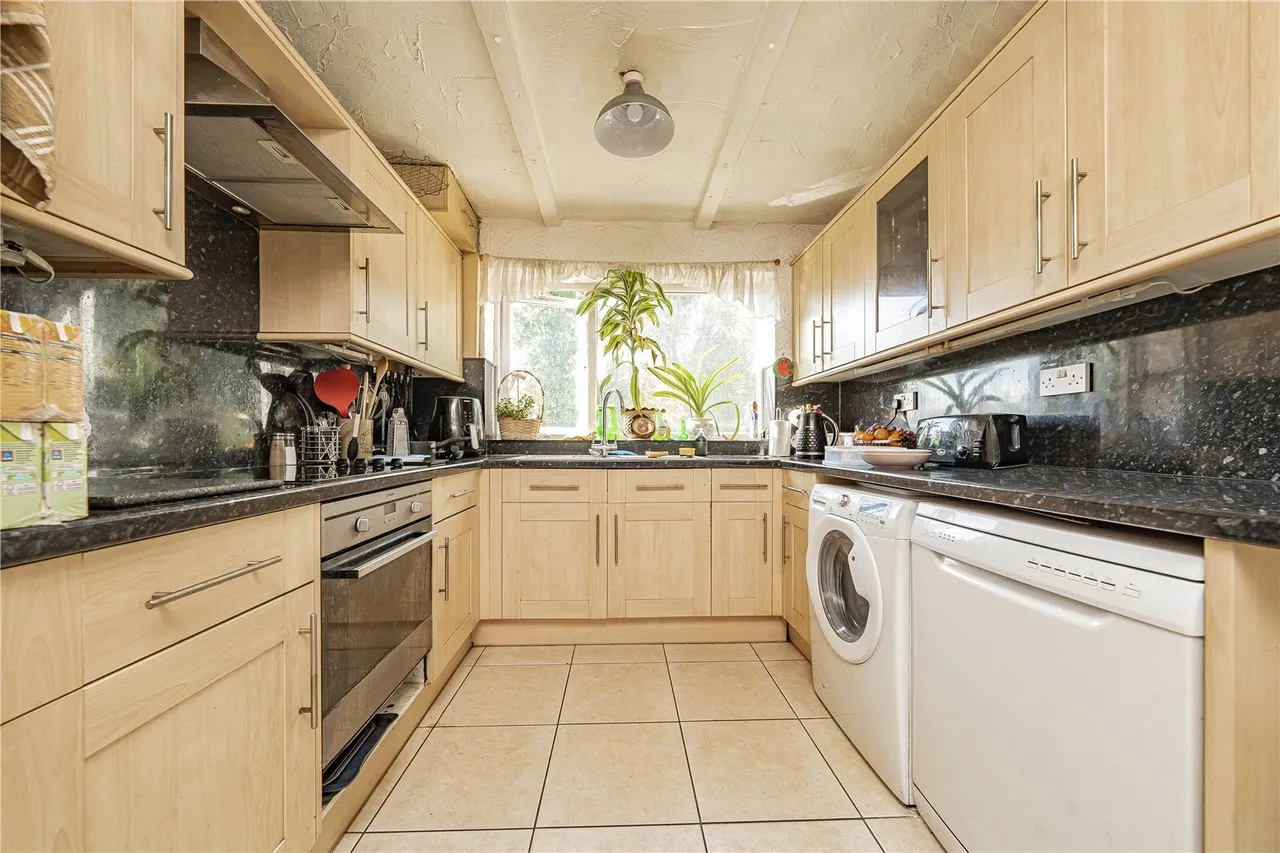 Lawn Avenue, West Drayton, UB7, photo 9
