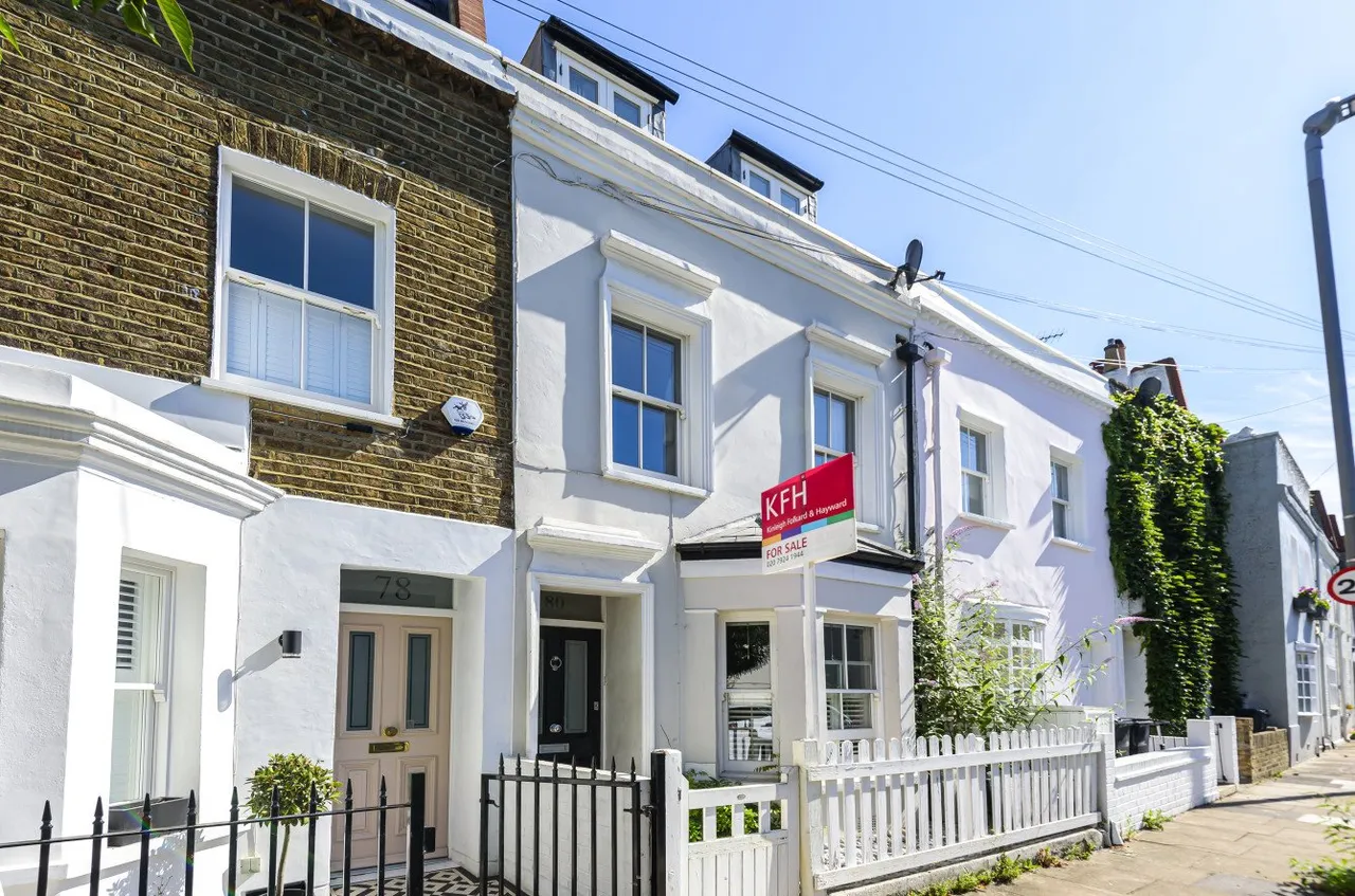 3 bed house for sale, Knowsley Road, Battersea, SW11