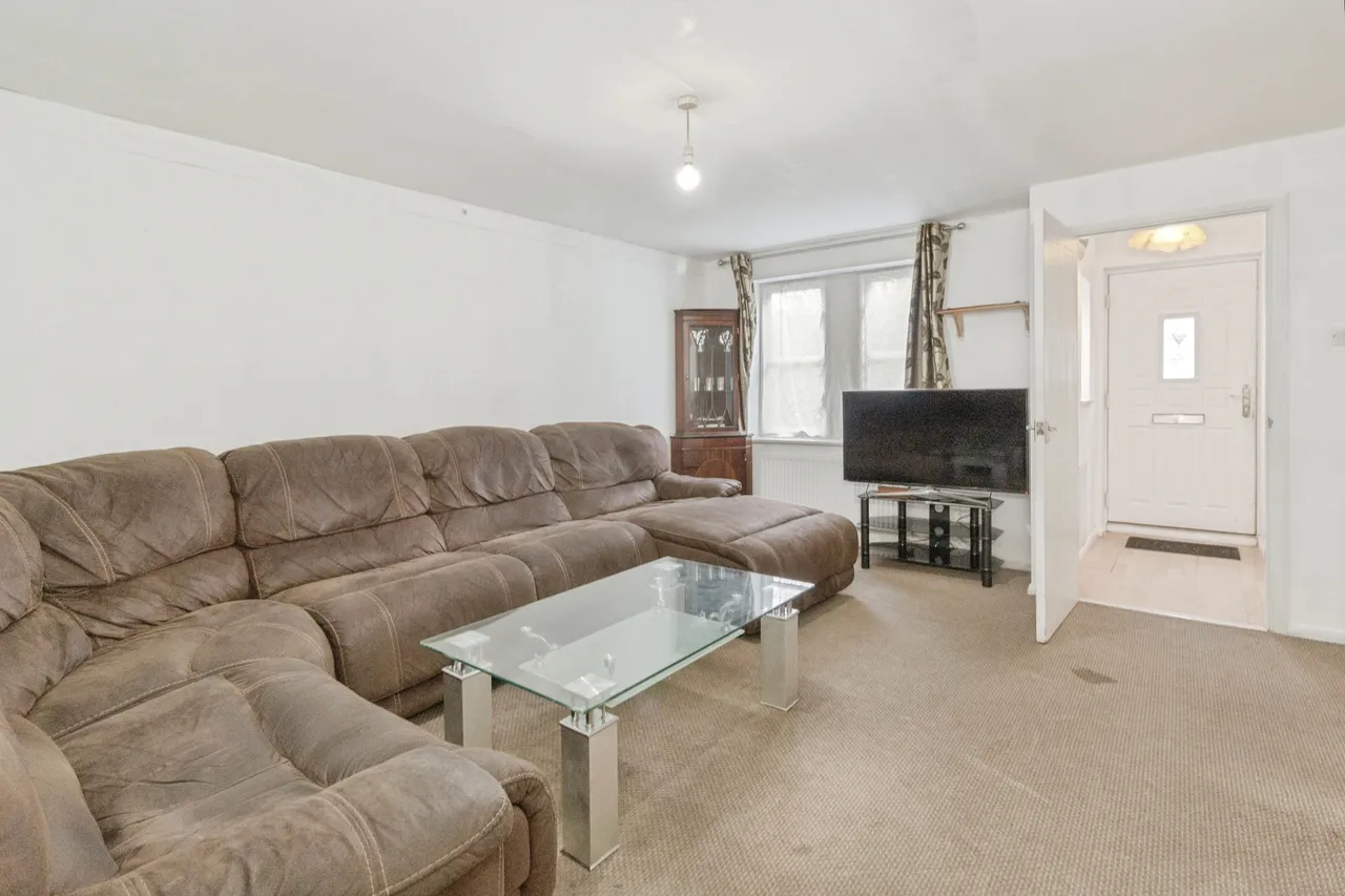 Tilbury Crescent, Leicester, LE4, photo 3
