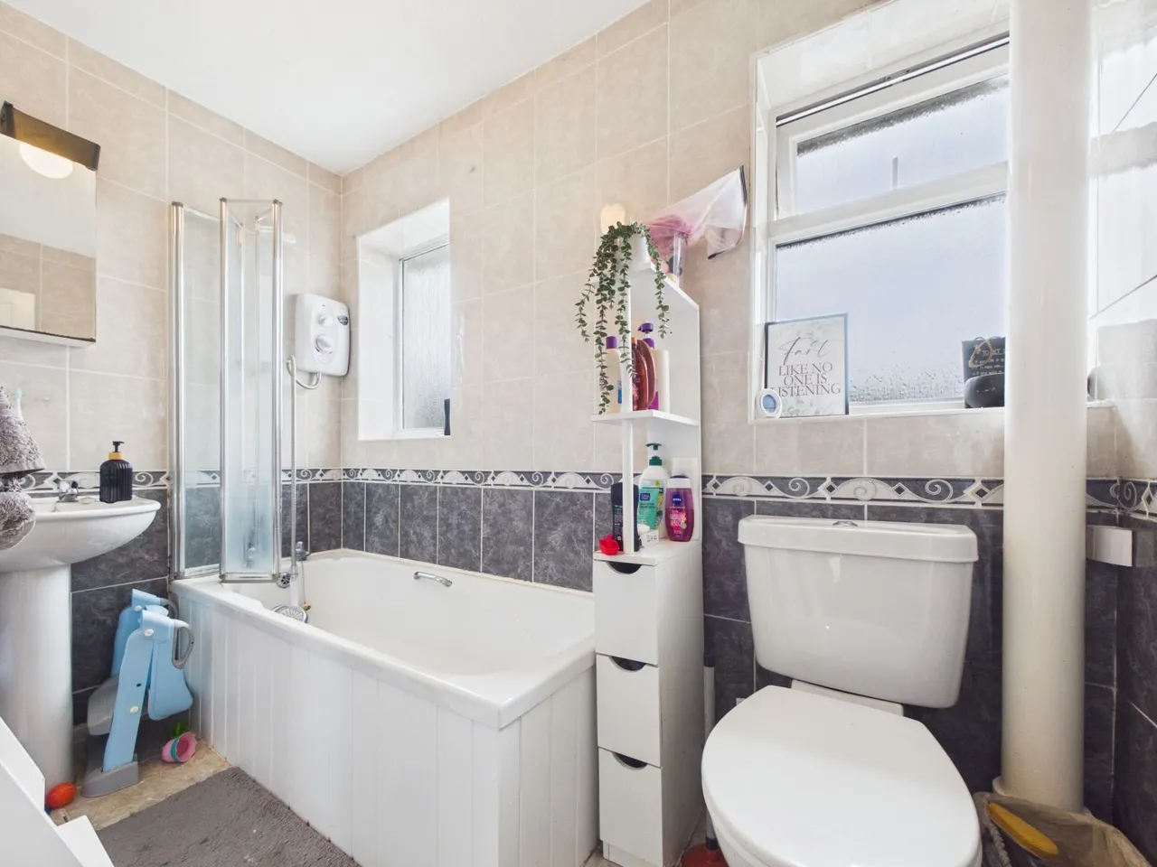 Ordnance Court, Beeston, NG9, photo 10