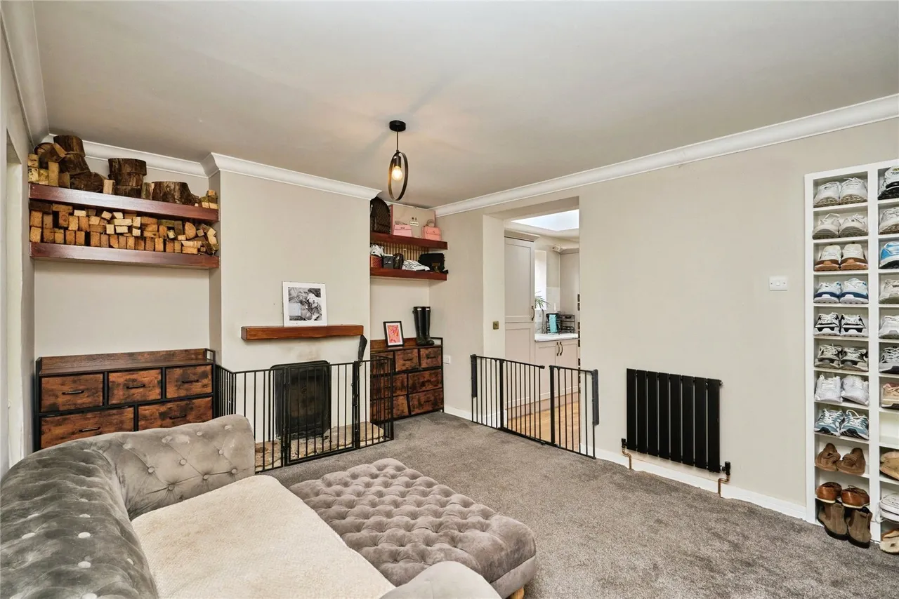 Fairlee Road, Newport, PO30, photo 8