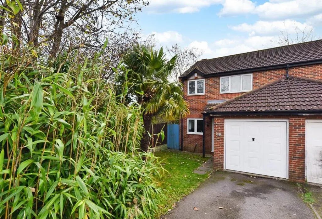 3 bed house to rent, Lawrence Avenue, Colwick