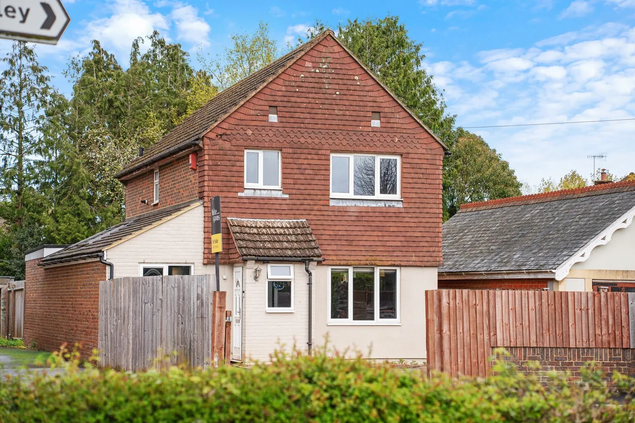 The Street, Charlwood, RH6, photo 4