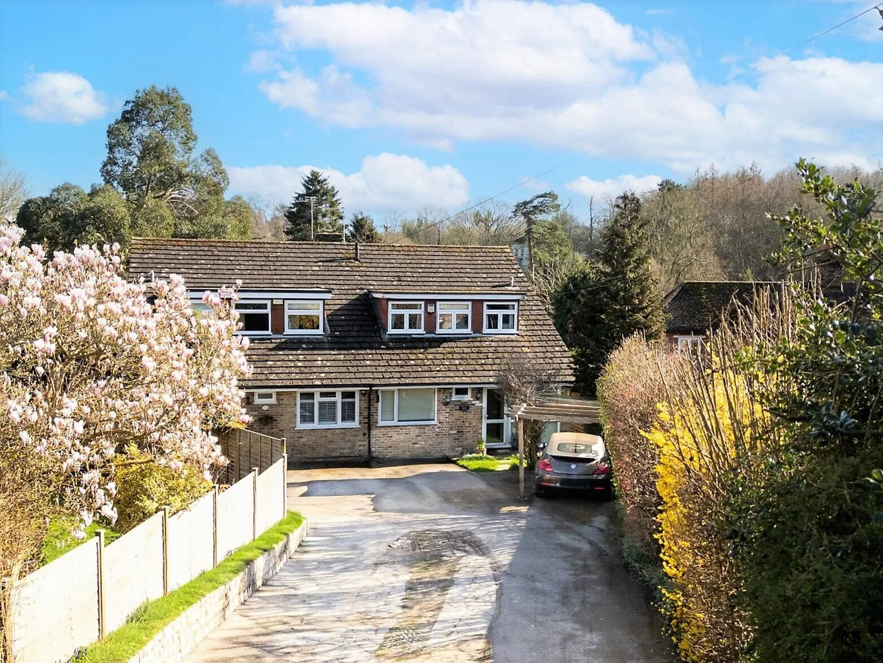 4 bed house for sale, The Larchlands, High Wycombe, HP10