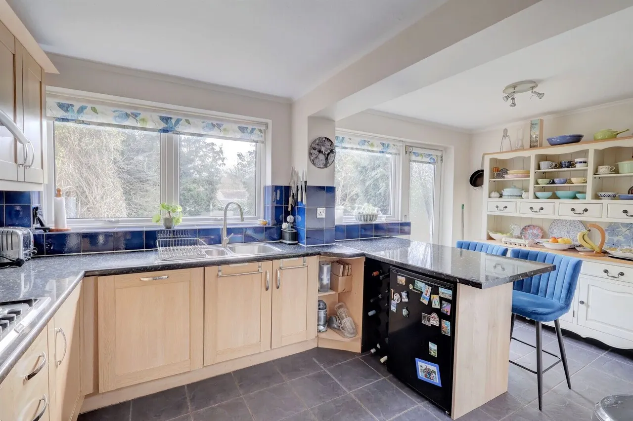 The Larchlands, High Wycombe, HP10, photo 8
