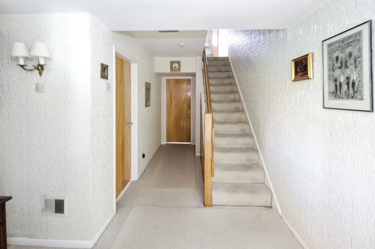 Beverley Close, Balsall Common, CV7, photo 15