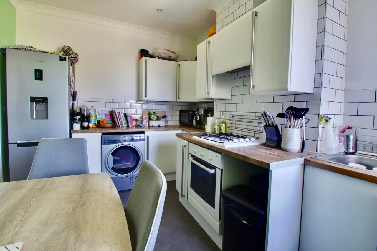 Heath Park Road, Gidea Park, RM2, photo 9