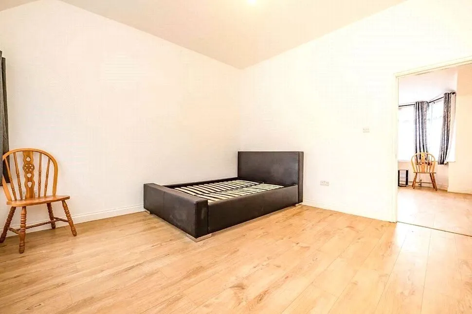 St. Albans Road, Watford, WD24, photo 6