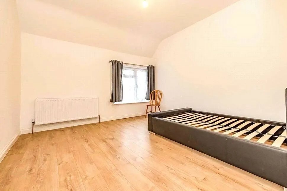 St. Albans Road, Watford, WD24, photo 5