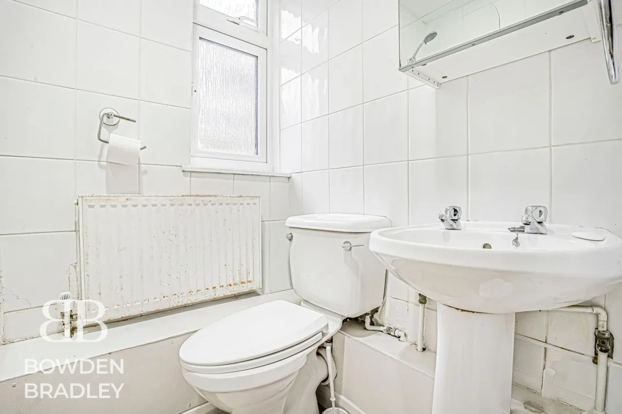 Kielder Close, Hainault, IG6, photo 9