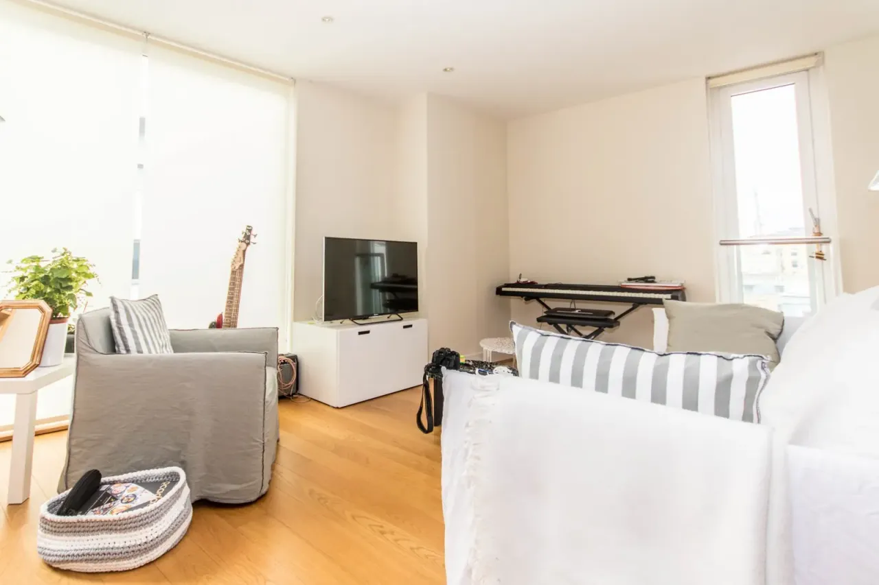 Basin Approach, London, E14, photo 8