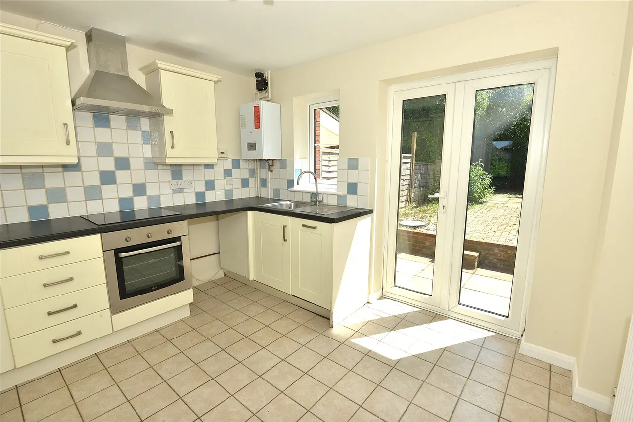 Hamilton Park, Downton, Salisbury, Wiltshire, SP5 3QN, photo 4