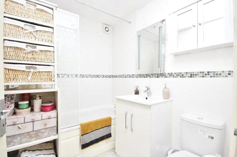 Frazer Close, Romford, Essex, RM1, photo 5