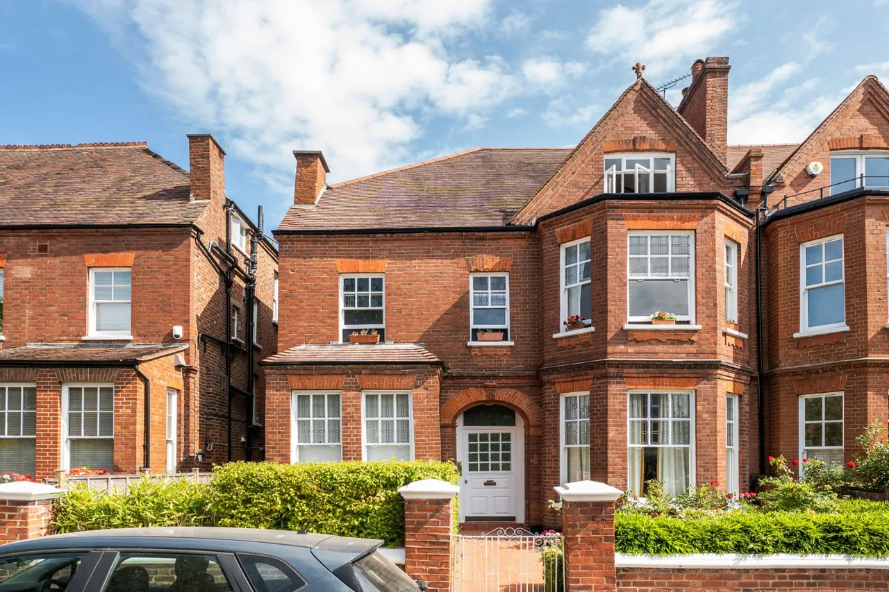 2 bed flat for sale — Lambolle Road, Belsize Park, London, NW3