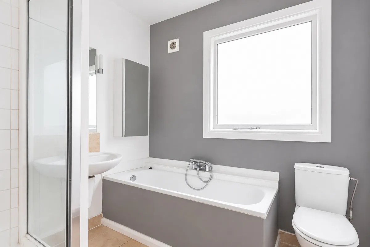 Wendell Road, London, W12, photo 16