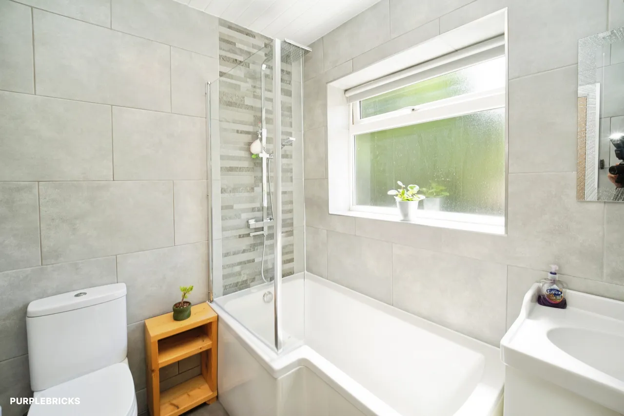 Armley Grange Avenue, Leeds, LS12, photo 12