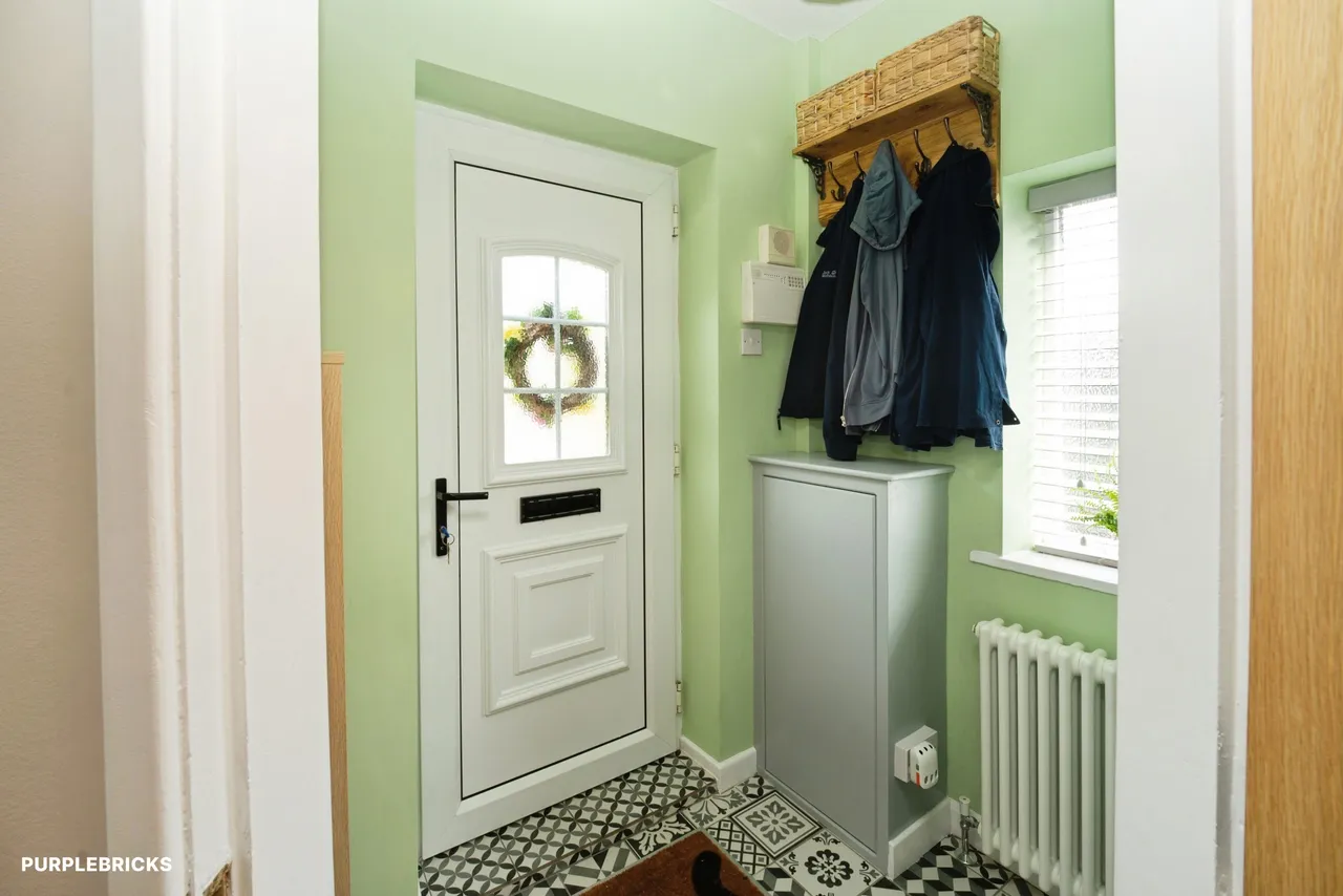 Armley Grange Avenue, Leeds, LS12, photo 21