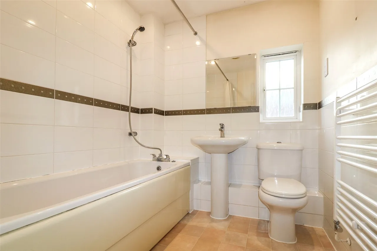 Marrow Meade, Fleet, Hampshire, GU51 1JJ, photo 12