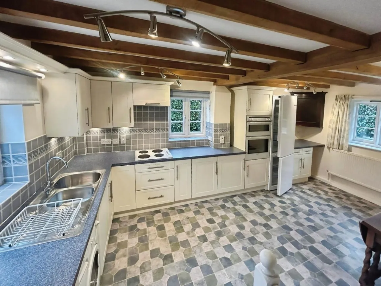 Barston Lane, B92, photo 5