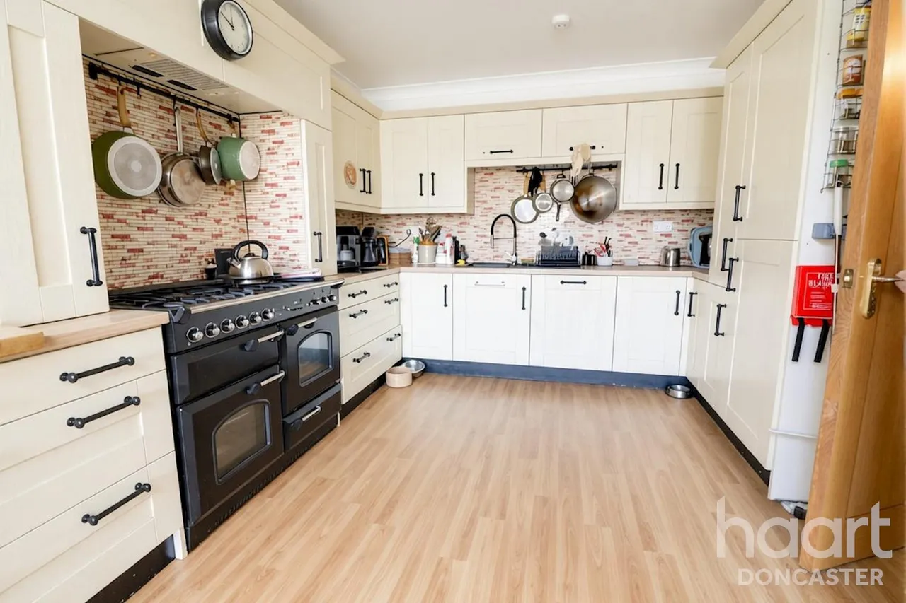 Ridgewood Avenue, Edenthrope, DN3, photo 3