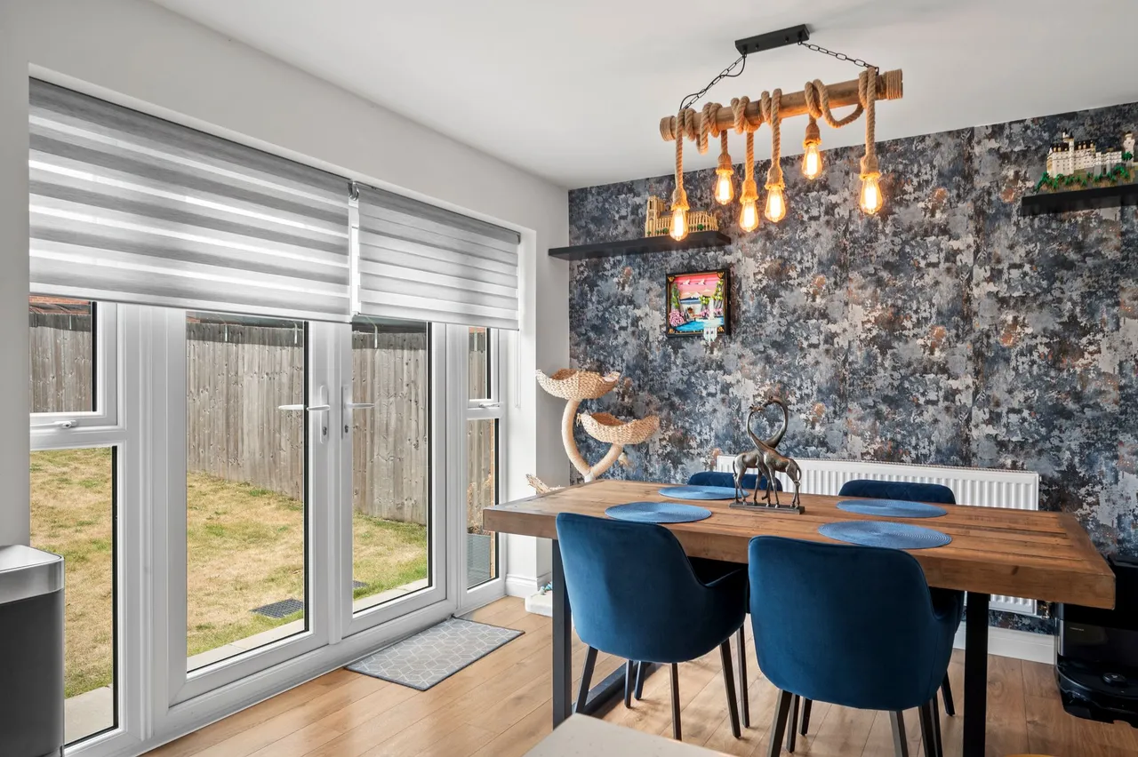 Meadowmead, Leigh, WN7 3GB, photo 8