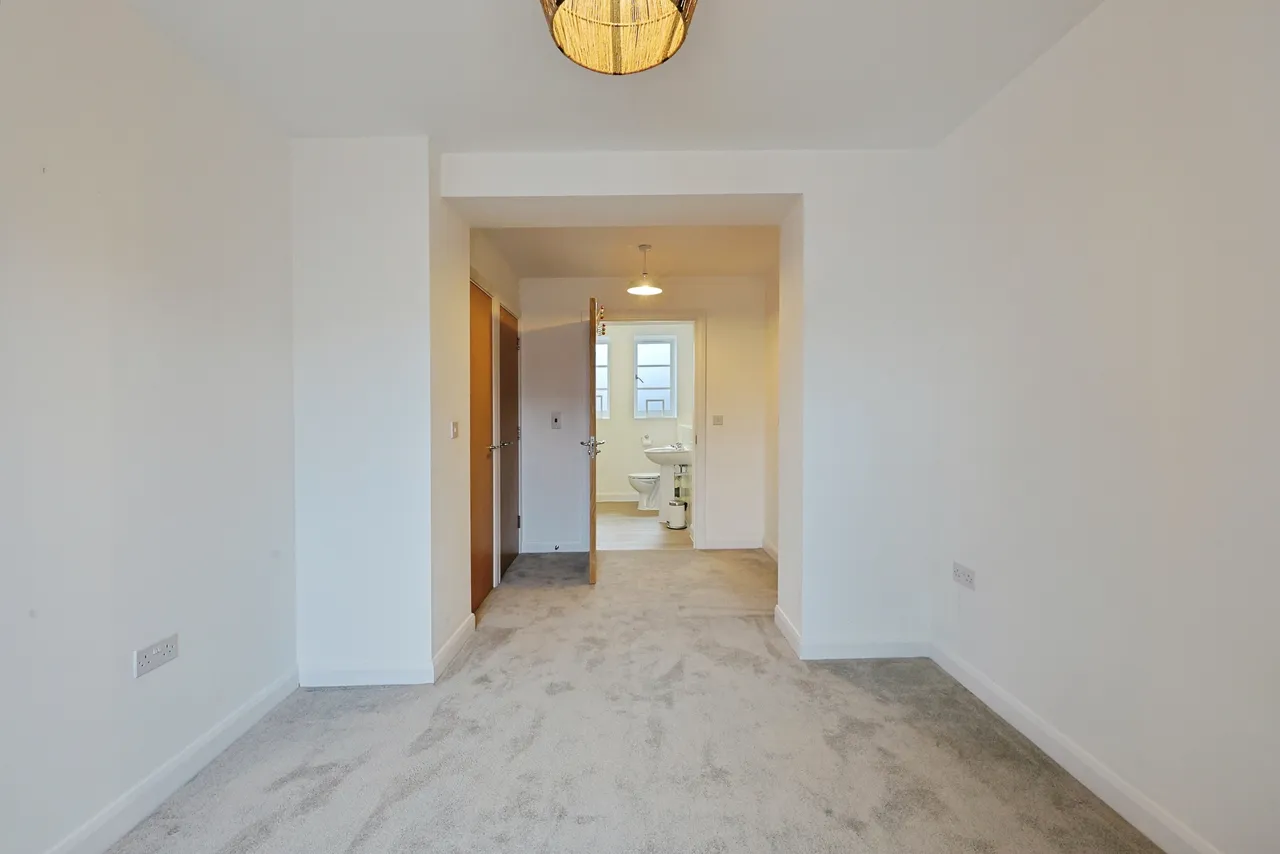 Ravenscourt Gardens, London, W6, photo 8