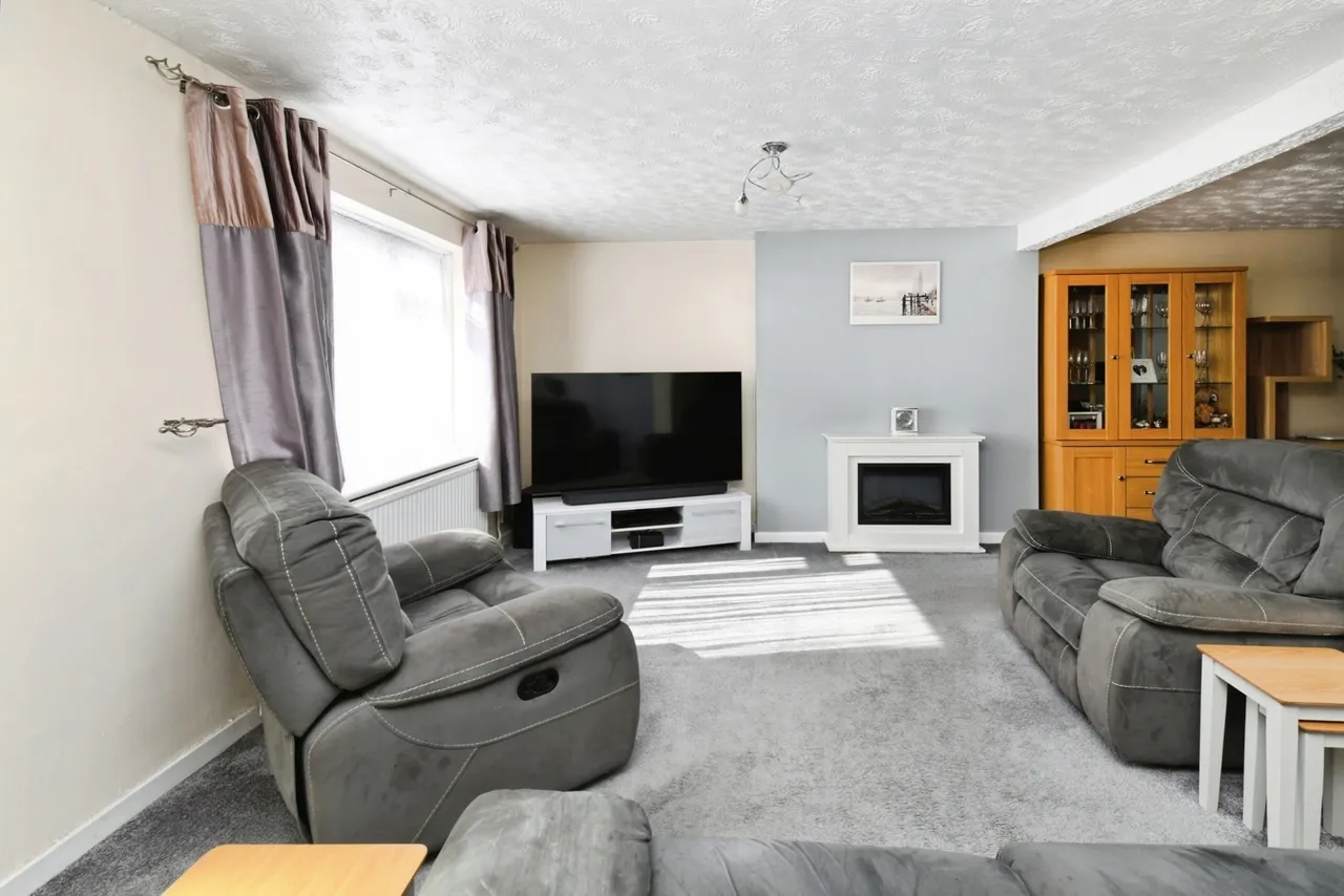 Maplestead, Basildon, Essex, SS14, photo 6
