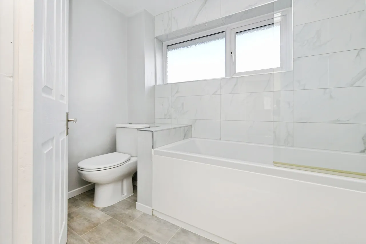 Maplestead, Basildon, Essex, SS14, photo 18