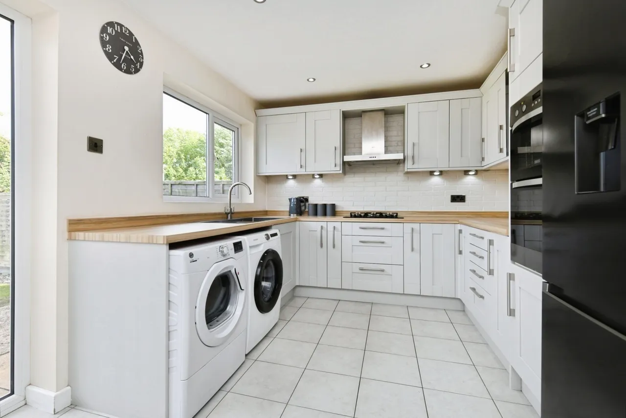 3 bed house for sale — Maplestead, Basildon, Essex, SS14