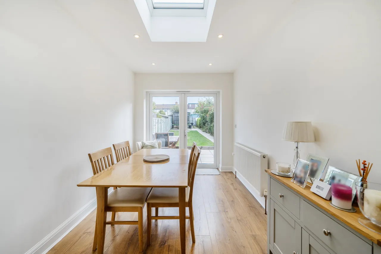 Selby Chase, Ruislip, HA4, photo 5