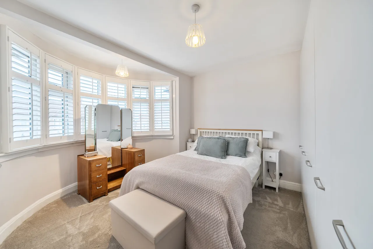Selby Chase, Ruislip, HA4, photo 9