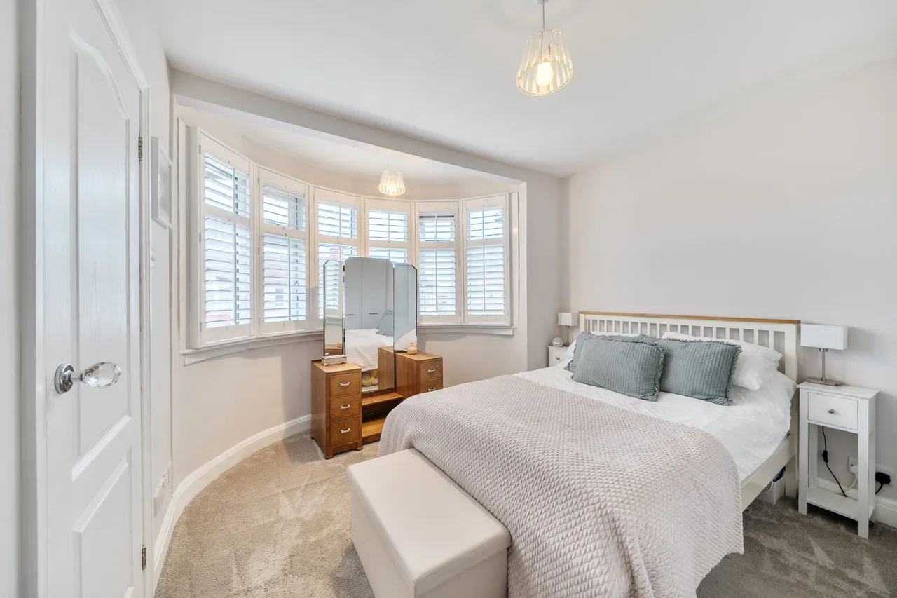Selby Chase, Ruislip, HA4, photo 8
