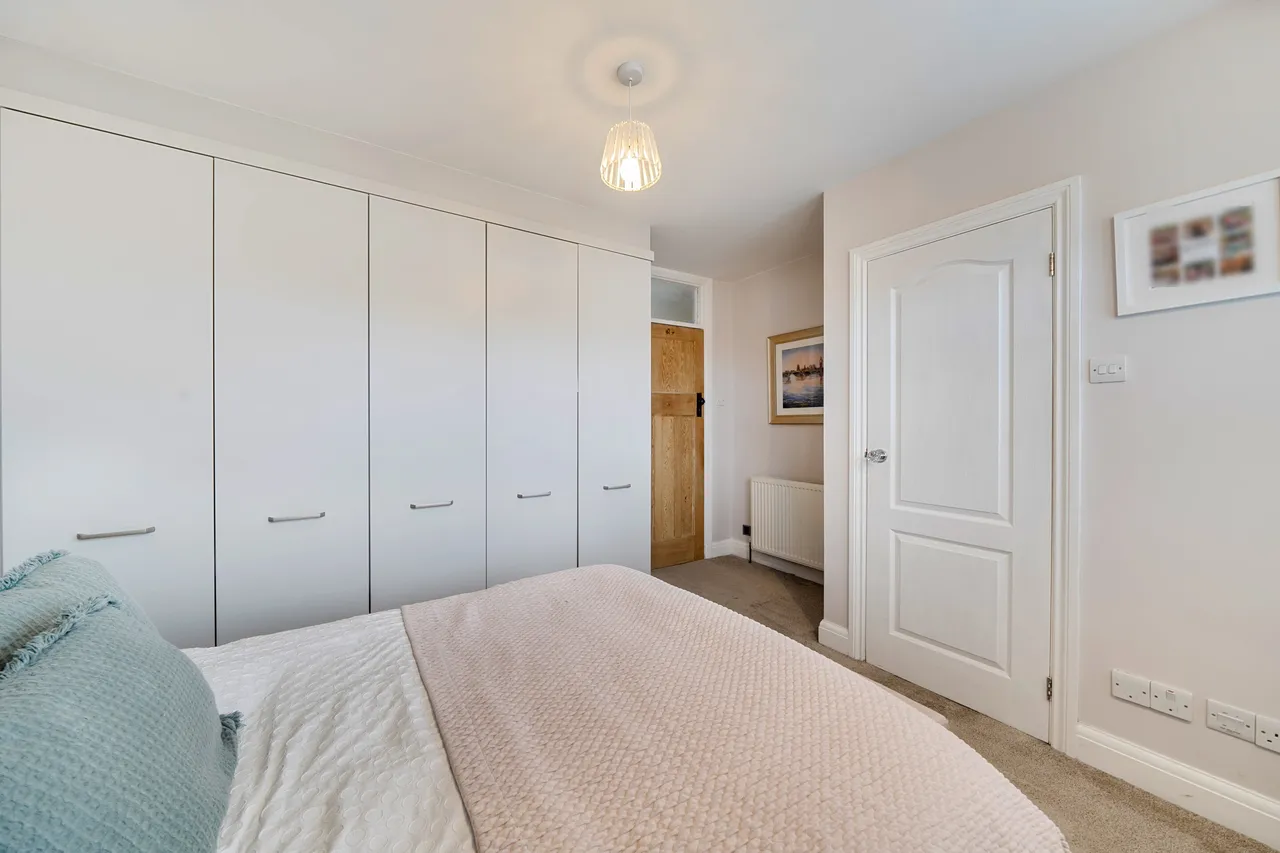 Selby Chase, Ruislip, HA4, photo 10