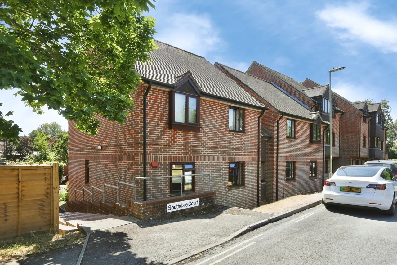 2 bed flat for sale, Sutherlands Way, Chandler's Ford, SO53