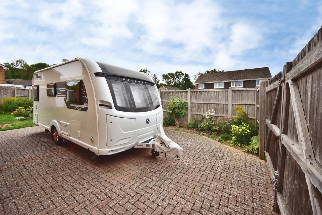 Beverley Crescent, Tonbridge, TN9, photo 11