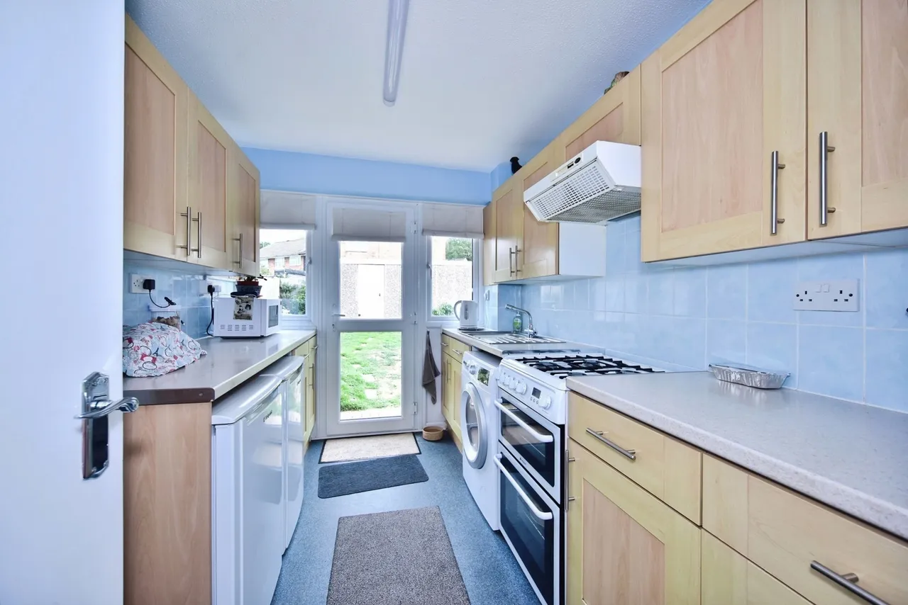 Beverley Crescent, Tonbridge, TN9, photo 4