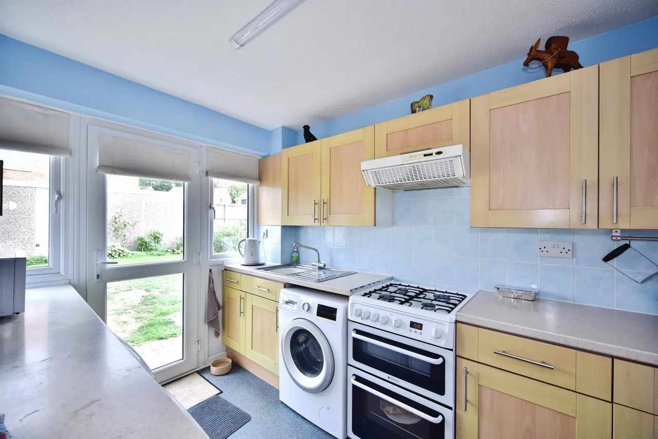 Beverley Crescent, Tonbridge, TN9, photo 12