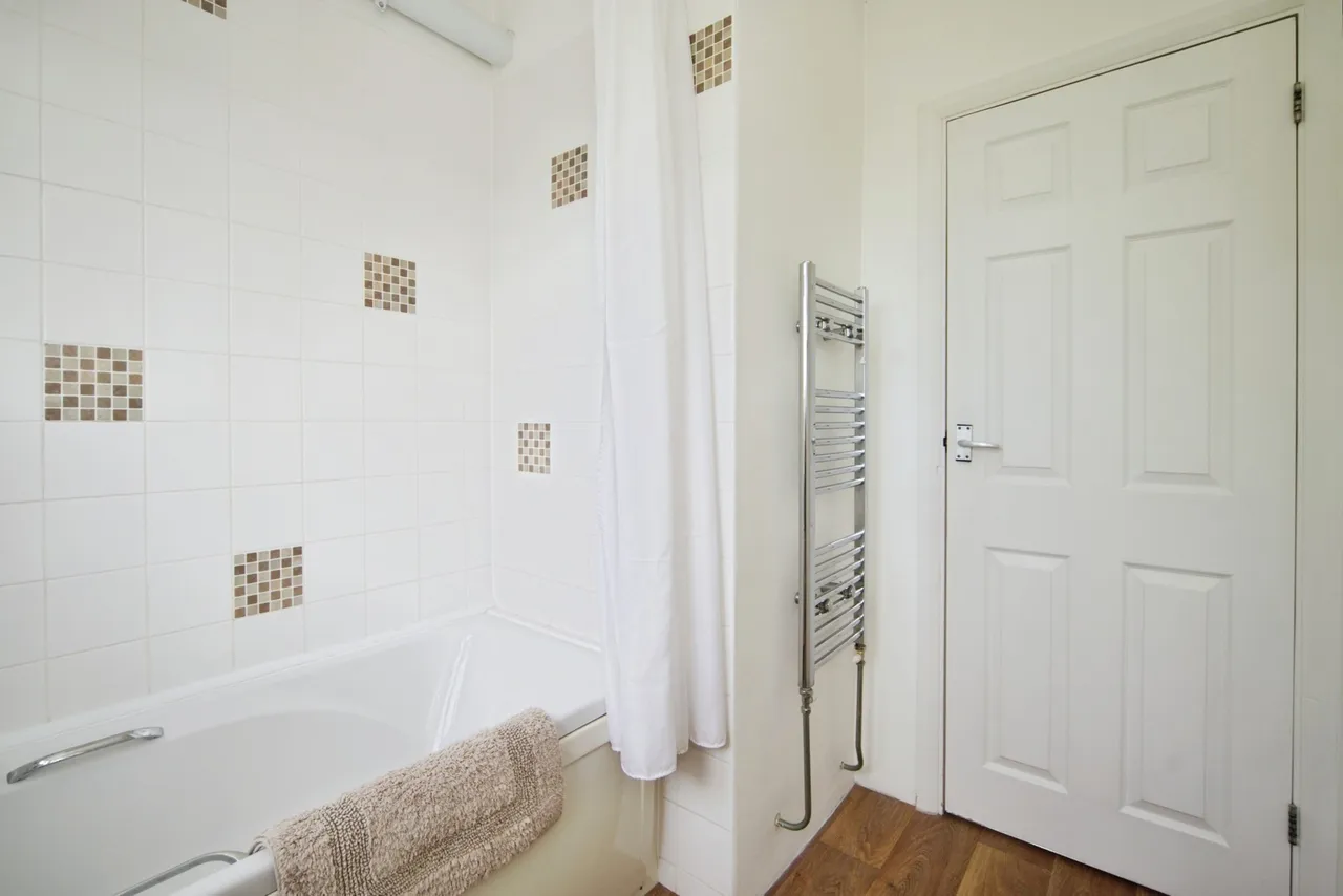 New Wanstead, London, E11, photo 17
