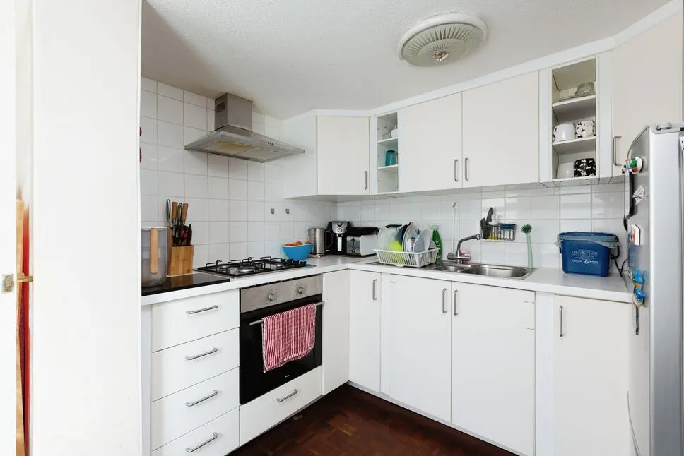 Mead Road, Gravesend, Kent, DA11, photo 5