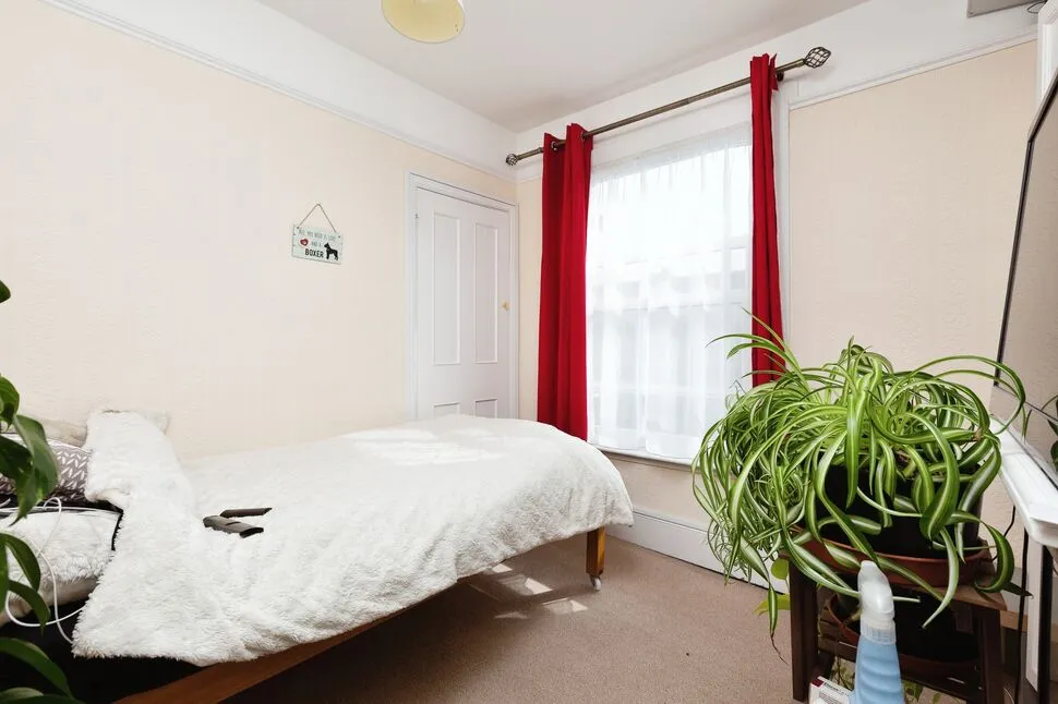 Mead Road, Gravesend, Kent, DA11, photo 7