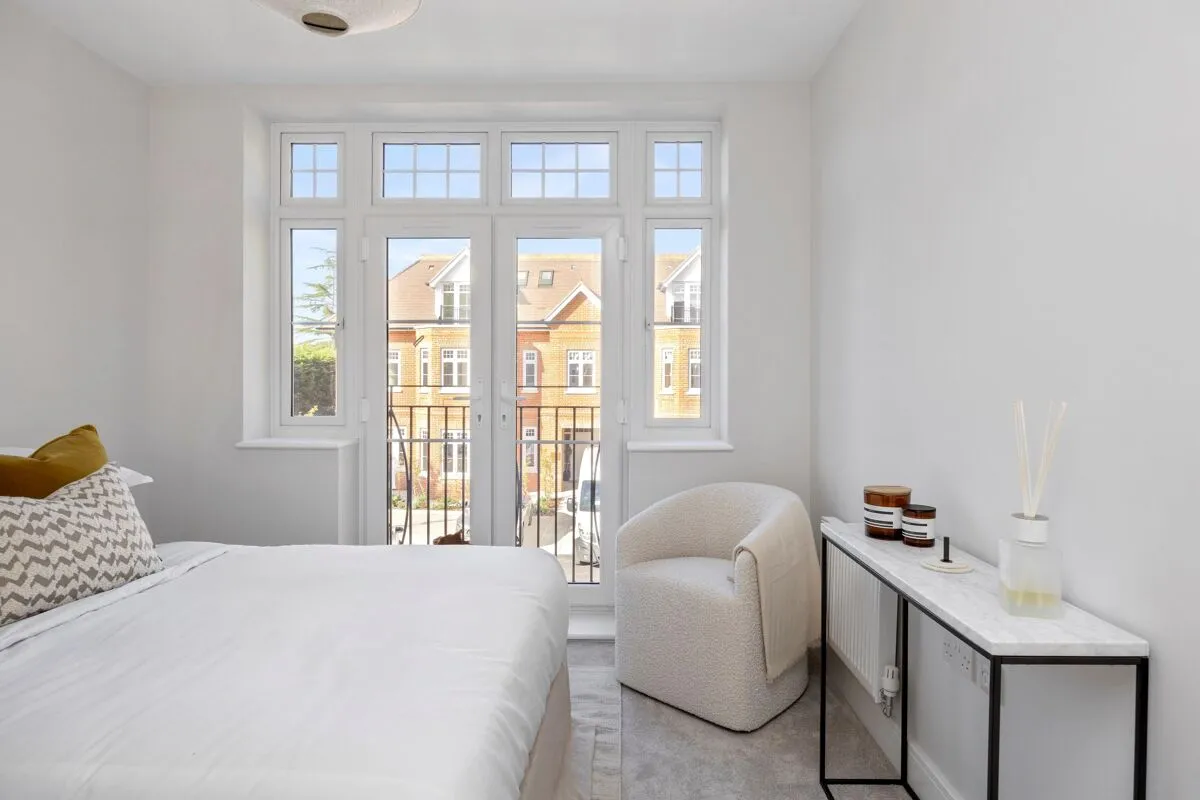 Luna Place, Esher, KT10, photo 12