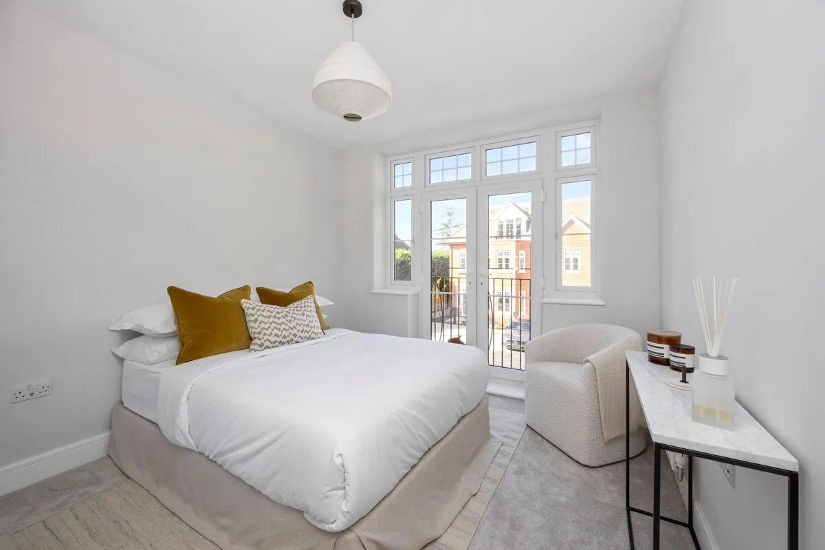 Luna Place, Esher, KT10, photo 7