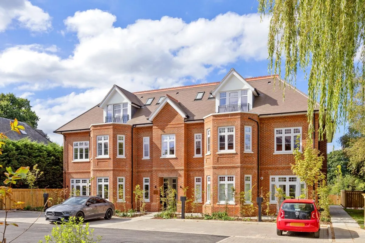 Luna Place, Esher, KT10, photo 18