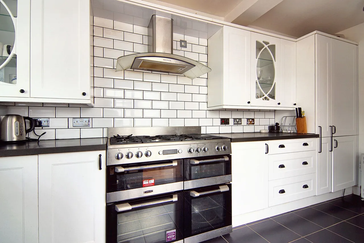 Holyhead Road, Coventry, CV5, photo 4