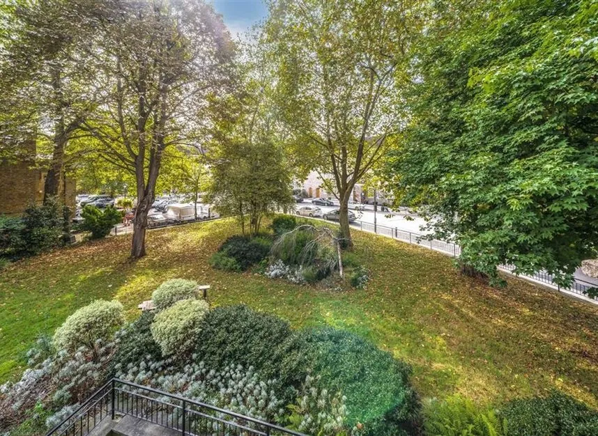 Hyde Park Crescent, Connaught Village, W2, photo 8